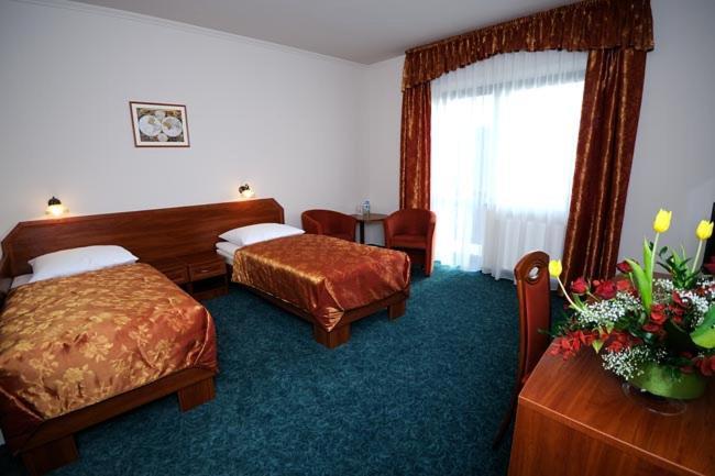Hotel Salamandra Hoczew Eksteriør bilde